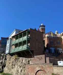 Tiflis - Architektur - Felsenhaus